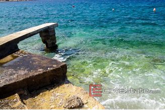 3649 30 rogoznica house first row 016