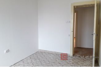 07 2026 33 Split apartment for sale