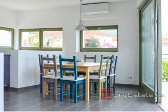 16 4972 30 Peljesac house for sale