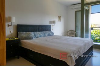 16 4972 30 Peljesac house for sale
