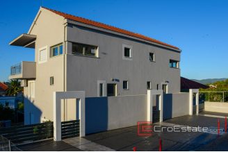 16 4972 30 Peljesac house for sale