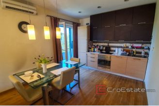 01 2018 139 Split apartment for sale