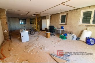 05 2018 140 Split apartment for sale