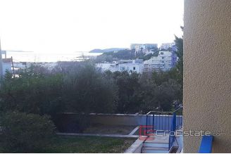 008 2025 01 split modern one bedroom apartment for sale