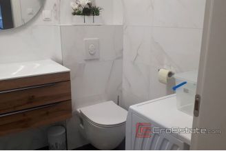 008 2025 01 split modern one bedroom apartment for sale