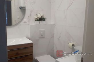 008 2025 01 split modern one bedroom apartment for sale