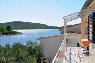 019 2021 220 near sibenik house by the sea for sale1