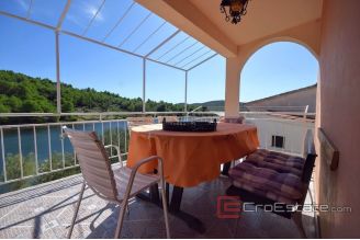 019 2021 220 near sibenik house by the sea for sale1