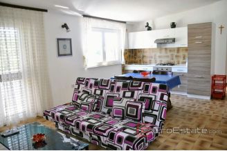 019 2021 220 near sibenik house by the sea for sale1