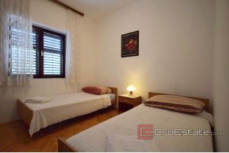 019 2021 220 near sibenik house by the sea for sale1