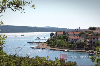 019 2021 220 near sibenik house by the sea for sale1