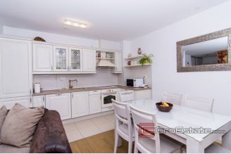 01 2026 07 Split apartment for sale