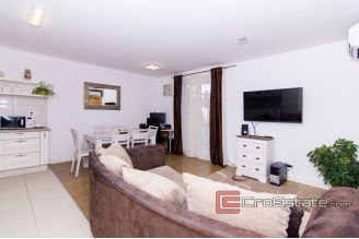 10 2026 07 Split apartment for sale