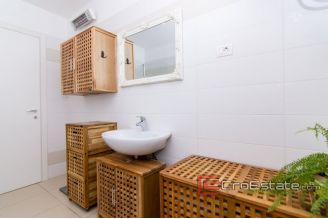 10 2026 07 Split apartment for sale