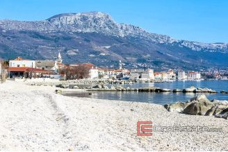 06 2019 107 Kastela building plot seafront for sale