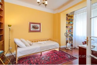 016 2019 108 split center renovated three bedrooms apartment for sale