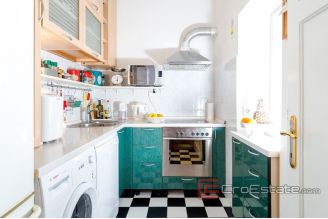 016 2019 108 split center renovated three bedrooms apartment for sale