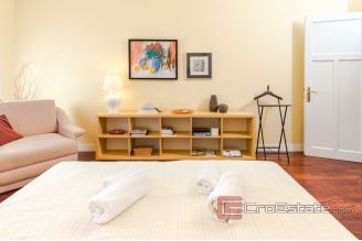 016 2019 108 split center renovated three bedrooms apartment for sale