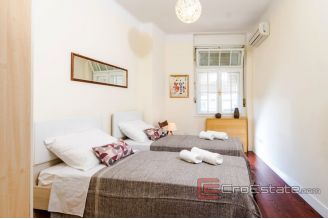 016 2019 108 split center renovated three bedrooms apartment for sale