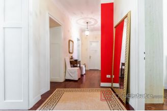 016 2019 108 split center renovated three bedrooms apartment for sale