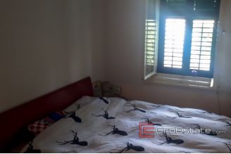 09 2025 06 Split apartment for sale