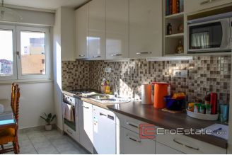 12 2024 75 Split apartment sea view for sale