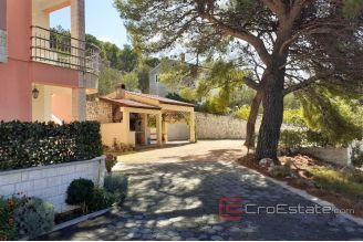 020 2021 239  near rogoznica family house for sale