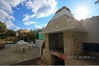 013 4977 30 island brac semi detached house for sale