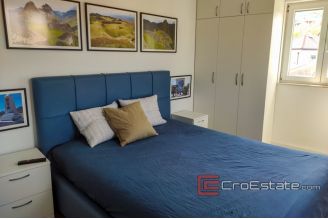 12 2024 87 Split apartment for sale