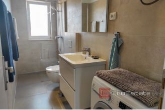 12 2024 87 Split apartment for sale