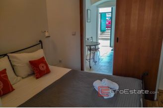 13 2024 82 Split house for sale