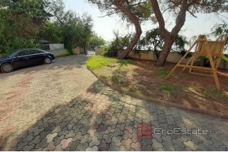 016 2016 421 near zadar seafront house for sale