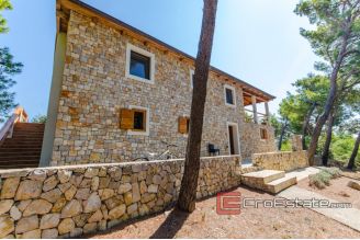 20 2025 33 Small island villa seafront for sale
