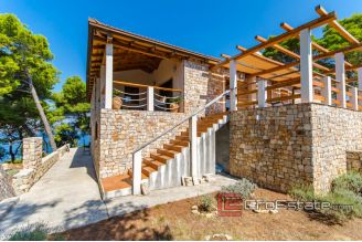 20 2025 33 Small island villa seafront for sale