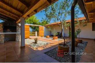 20 2025 33 Small island villa seafront for sale