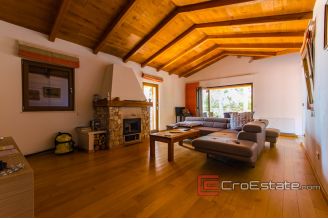 20 2025 33 Small island villa seafront for sale