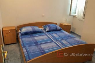 020 2022 221 near Rogoznica apartment house by the sea for sale