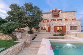 020 2021 236 near zadar luxury stone villa for sale