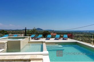 020 2021 236 near zadar luxury stone villa for sale