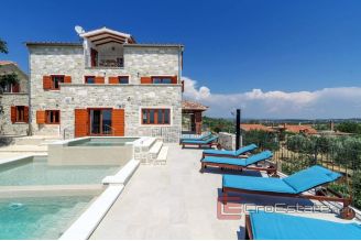 020 2021 236 near zadar luxury stone villa for sale