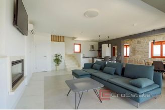 020 2021 236 near zadar luxury stone villa for sale