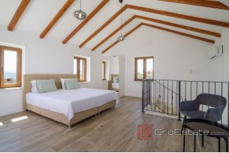 020 2021 236 near zadar luxury stone villa for sale
