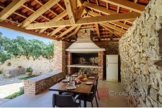 020 2021 236 near zadar luxury stone villa for sale