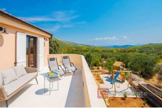 020 2021 235 trogir dalmatian estate for sale