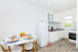 020 2022 220 near rogoznica modern villa with pool for sale
