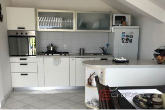 010 4975 30 island brac apartment with sea view for sale