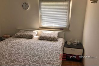 010 4975 30 island brac apartment with sea view for sale