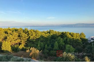 010 4975 30 island brac apartment with sea view for sale