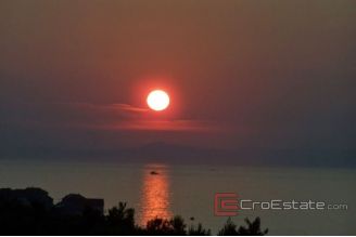 010 4975 30 island brac apartment with sea view for sale