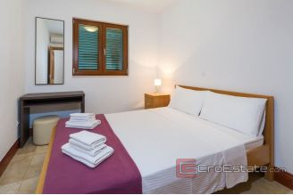 020 4974 30 island ciovo apartment with sea view for sale